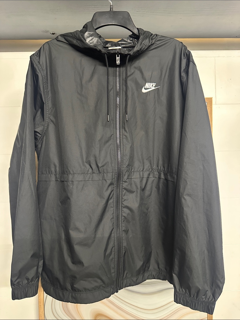 Nike Black Full-Zip Hooded Windbreaker Jacket Women’s